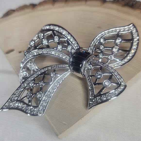 Swarovski Signed Pave Crystal Bow Brooch NIB 2.75" Retail $150 - Picture 2 of 11
